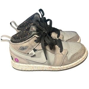 Nike Jordan 1 Mid Wings